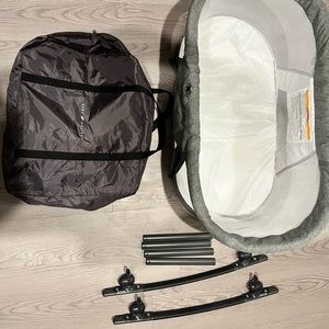 Baby Delight Rocking Bassinet